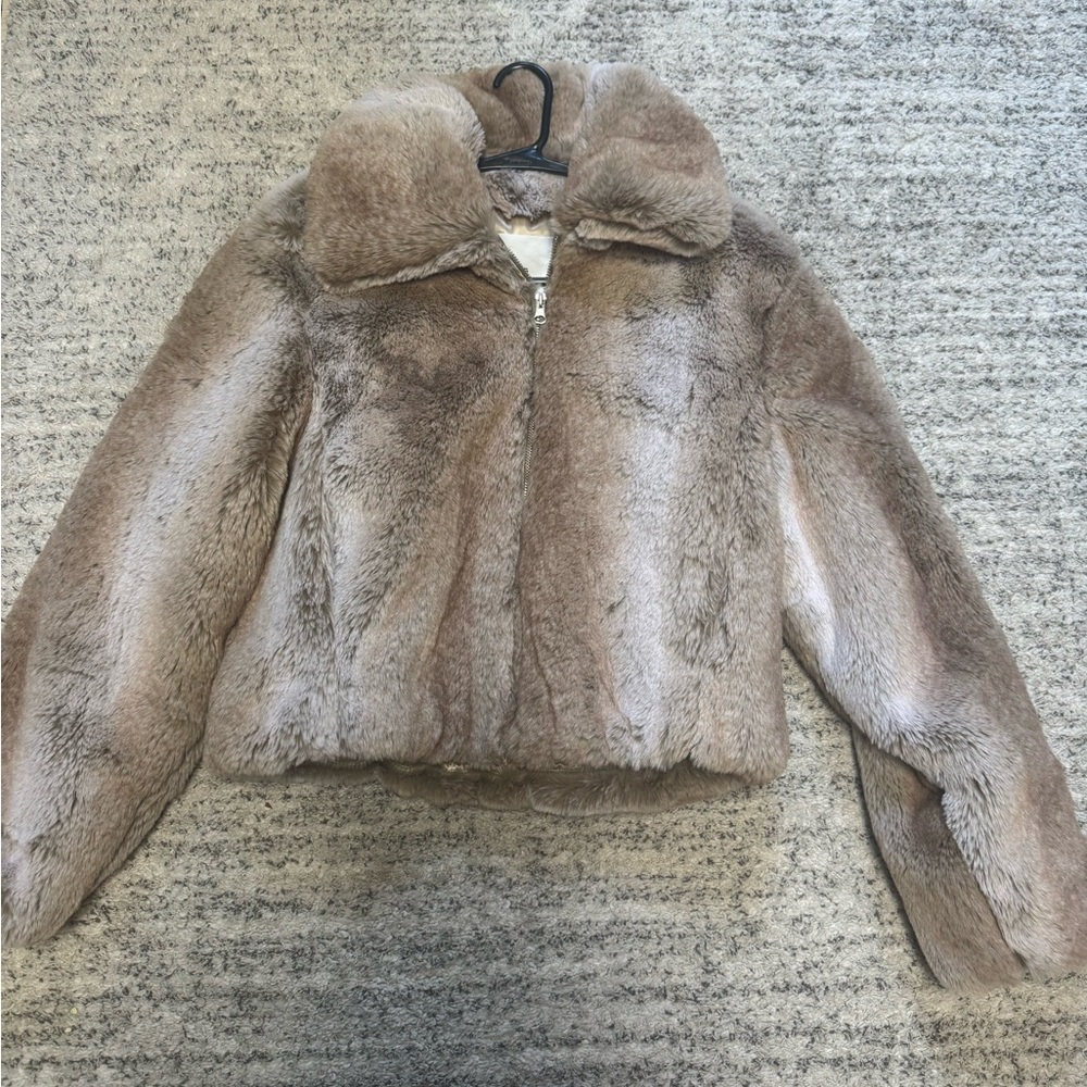 Luxurious Faux Fur Jacket in Brown